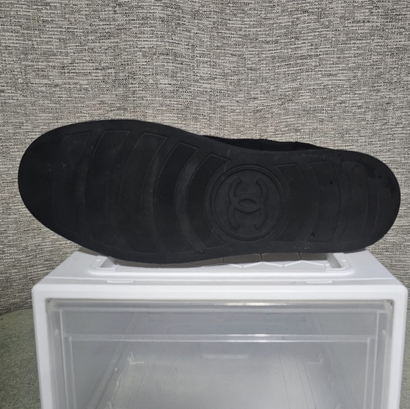 Authentic chanel canvas high top,men, black, size 11,used in good condition. - Picture 6 of 6